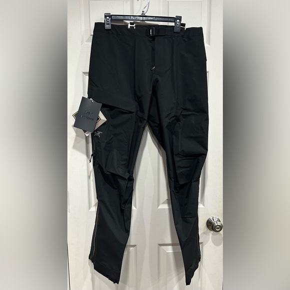Arc’teryx Women's Size 14 Beta AR Pant Black Ski Snowboard NWT Waterproof - Picture 1 of 9